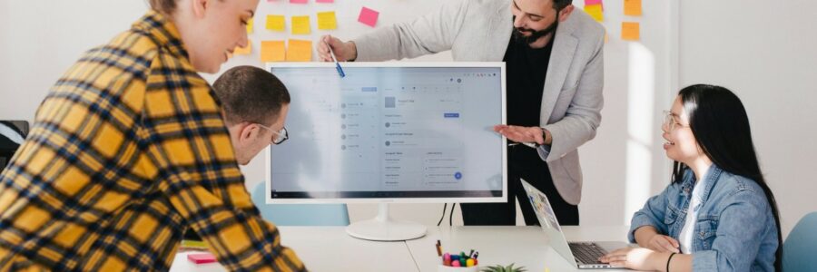 Mastering Stakeholder Collaboration in Creative Projects